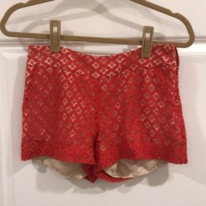 Cute silk shorts with red details